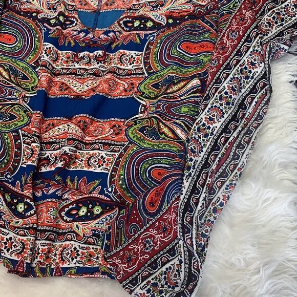 Charmin Charlie Flowy Top  - Picture 3 of 3